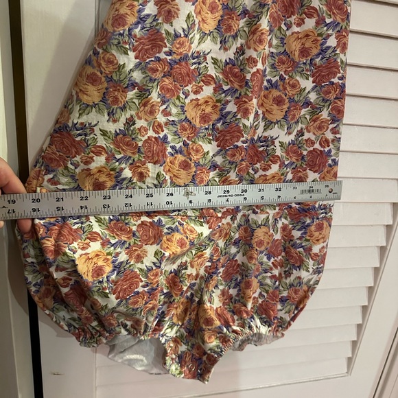 New York Couture Floral romper, multicoloured and cream flower design, s/m - Picture 6 of 7